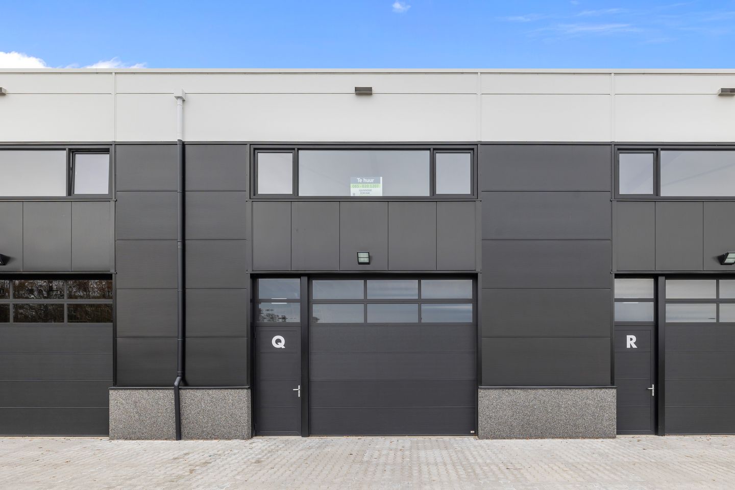 View photo 1 of Almelosestraat 83-q