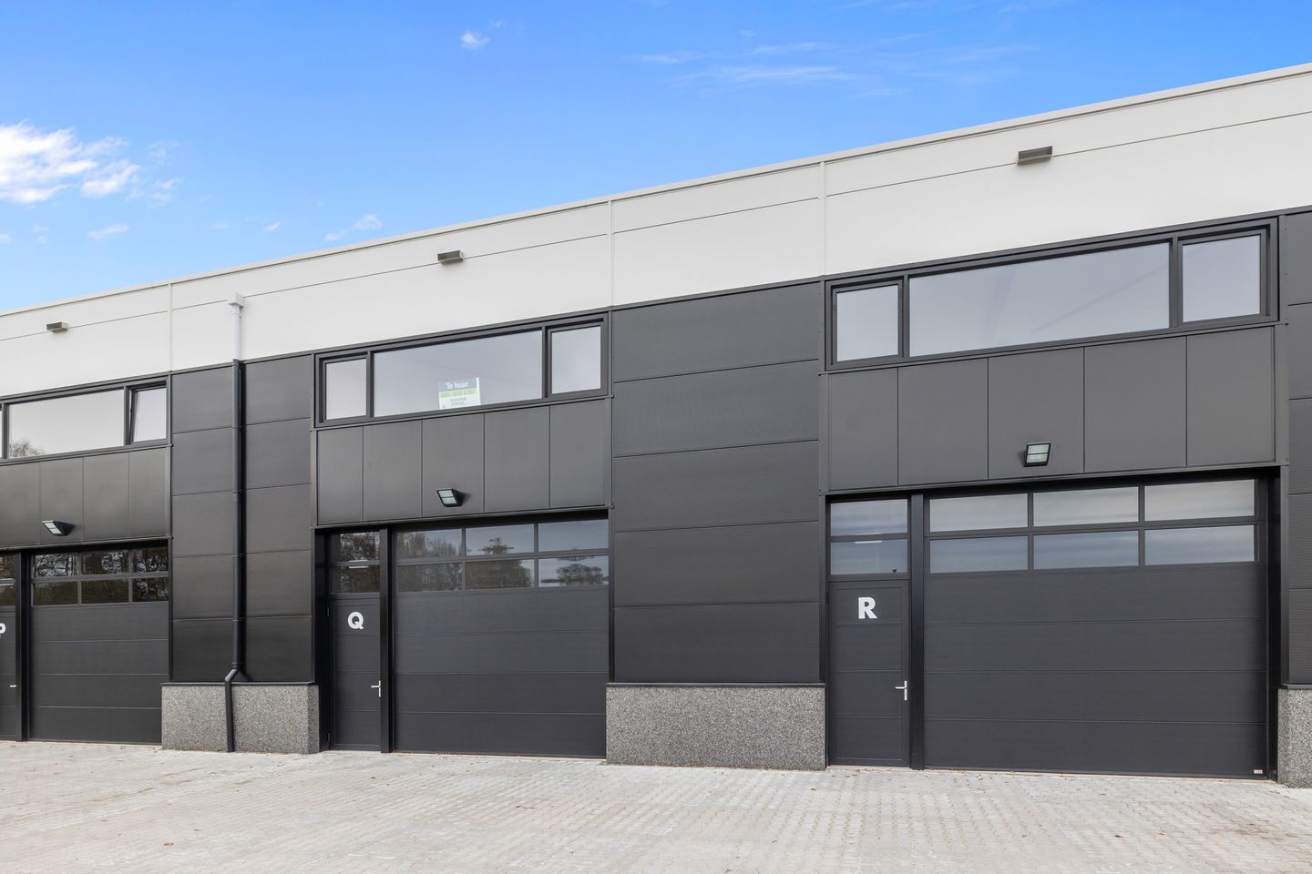 View photo 2 of Almelosestraat 83-q