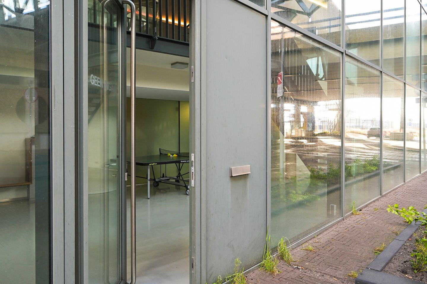 Bekijk foto 2 van Anna van Buerenstraat 120