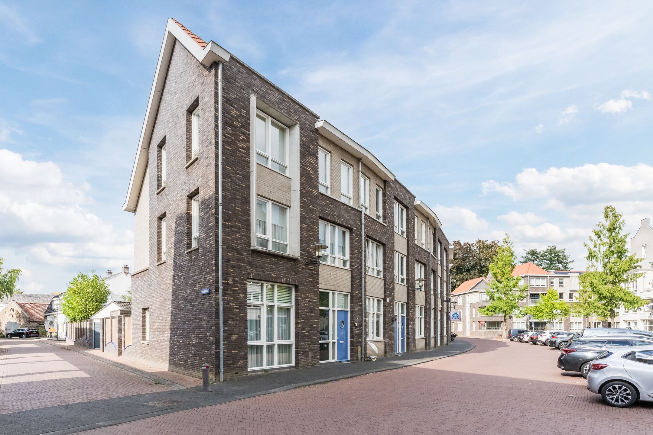 Buying a house in The Netherlands., Sluisplein 50