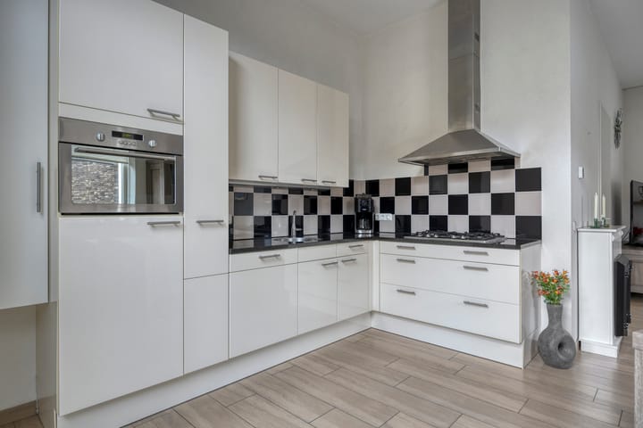 Foto 21 van Sluisplein 50