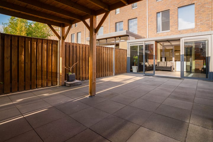 Foto 21 van IJssellaan 42-A