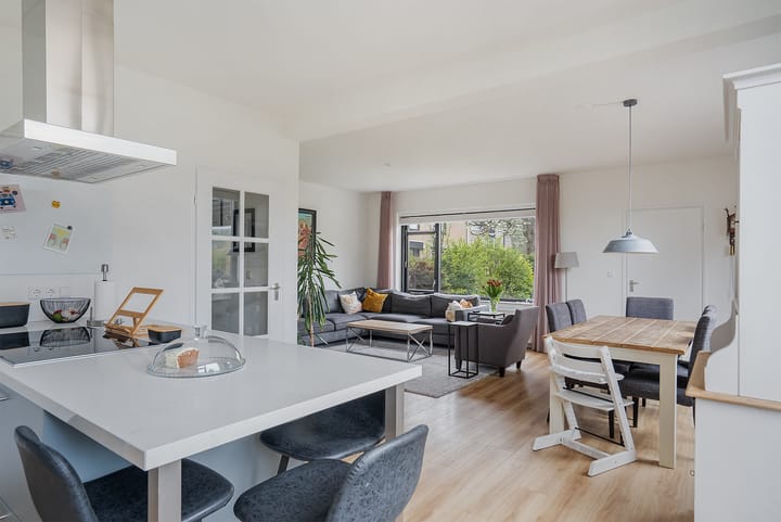 Foto 2 van Rozentuin 8