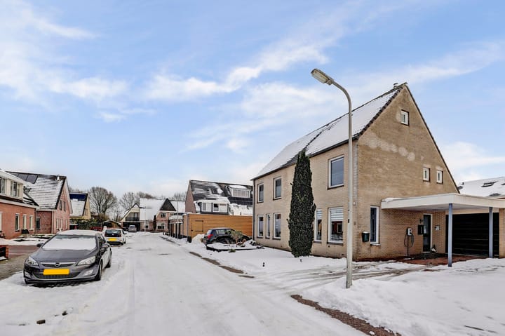 Foto 2 van Zonnedauw 8