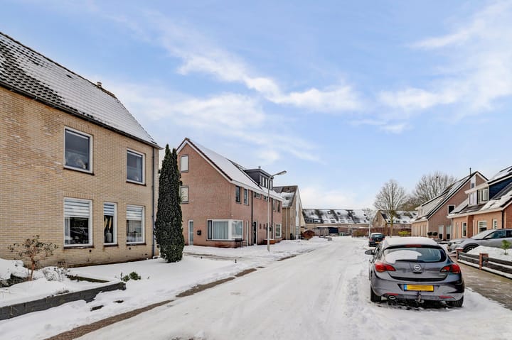 Foto 3 van Zonnedauw 8