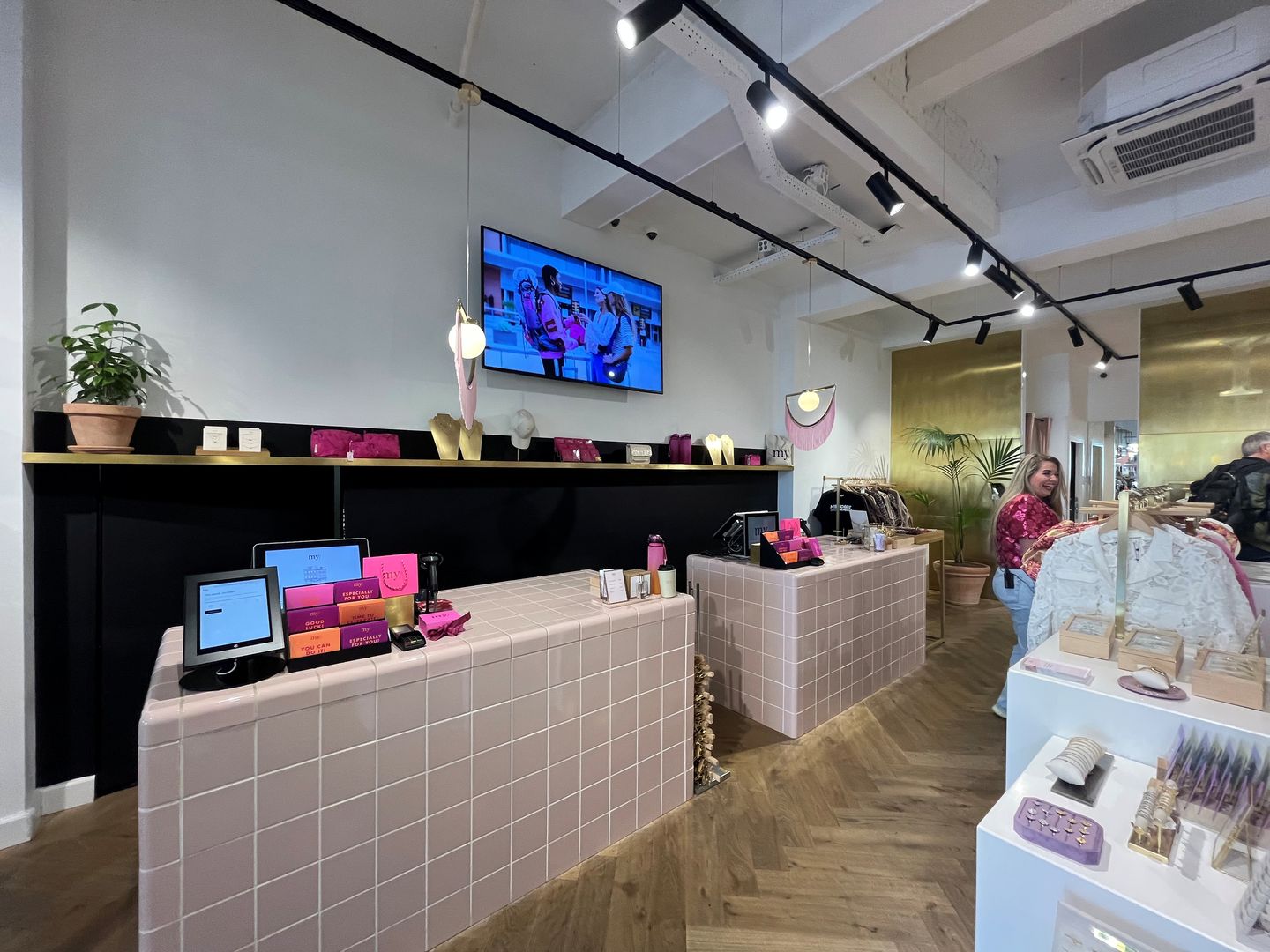 Bekijk foto 3 van Langestraat 13