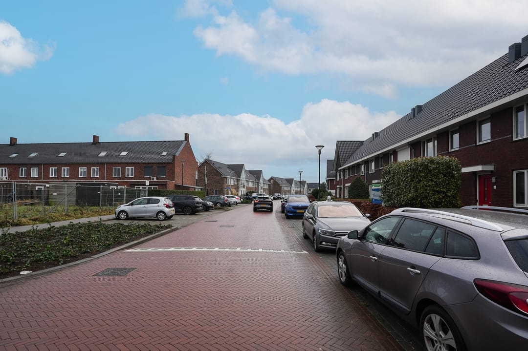 Photo 38 of Fiep Westendorplaan 84