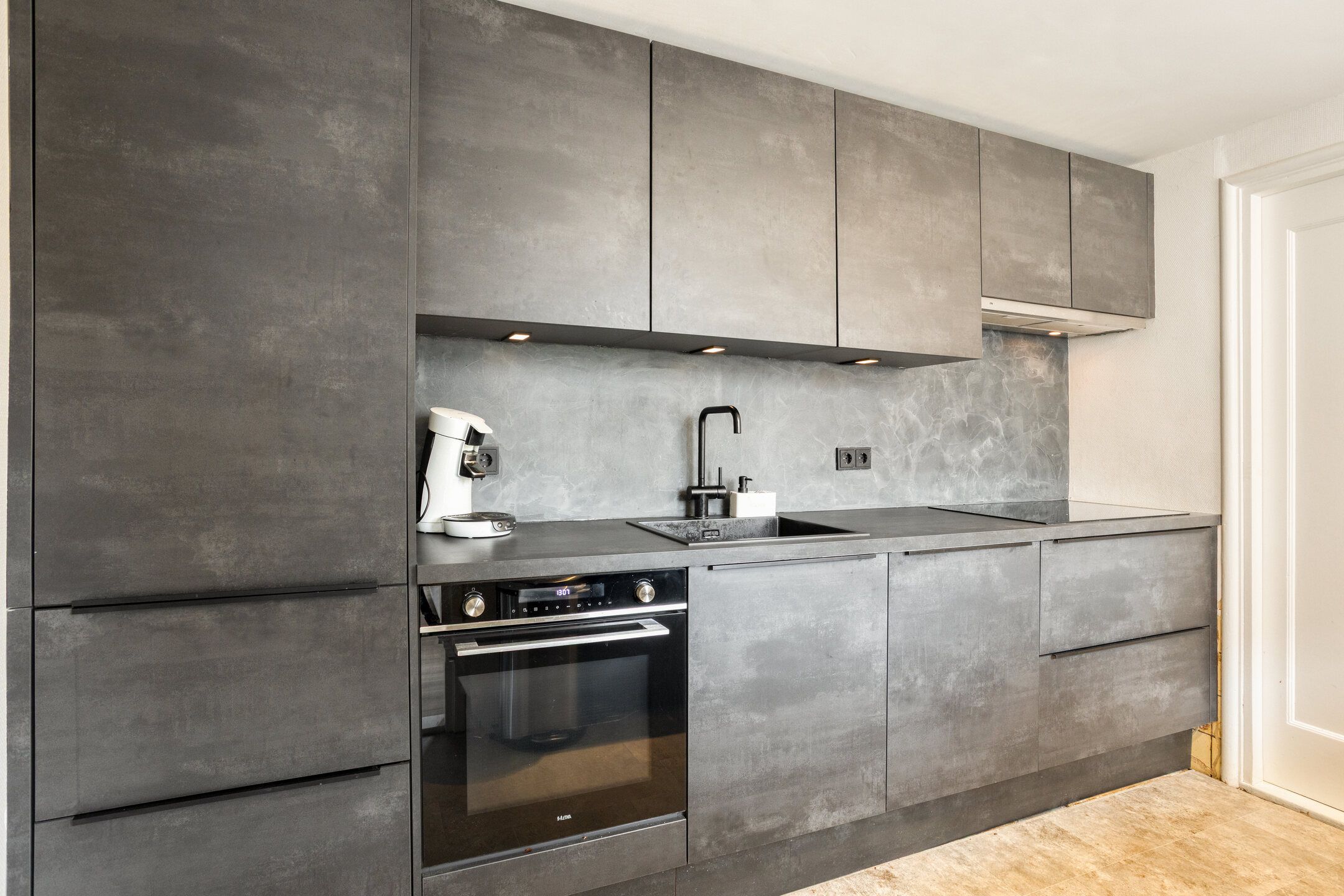 Photo 12 of Burgemeester Falkenaweg 73