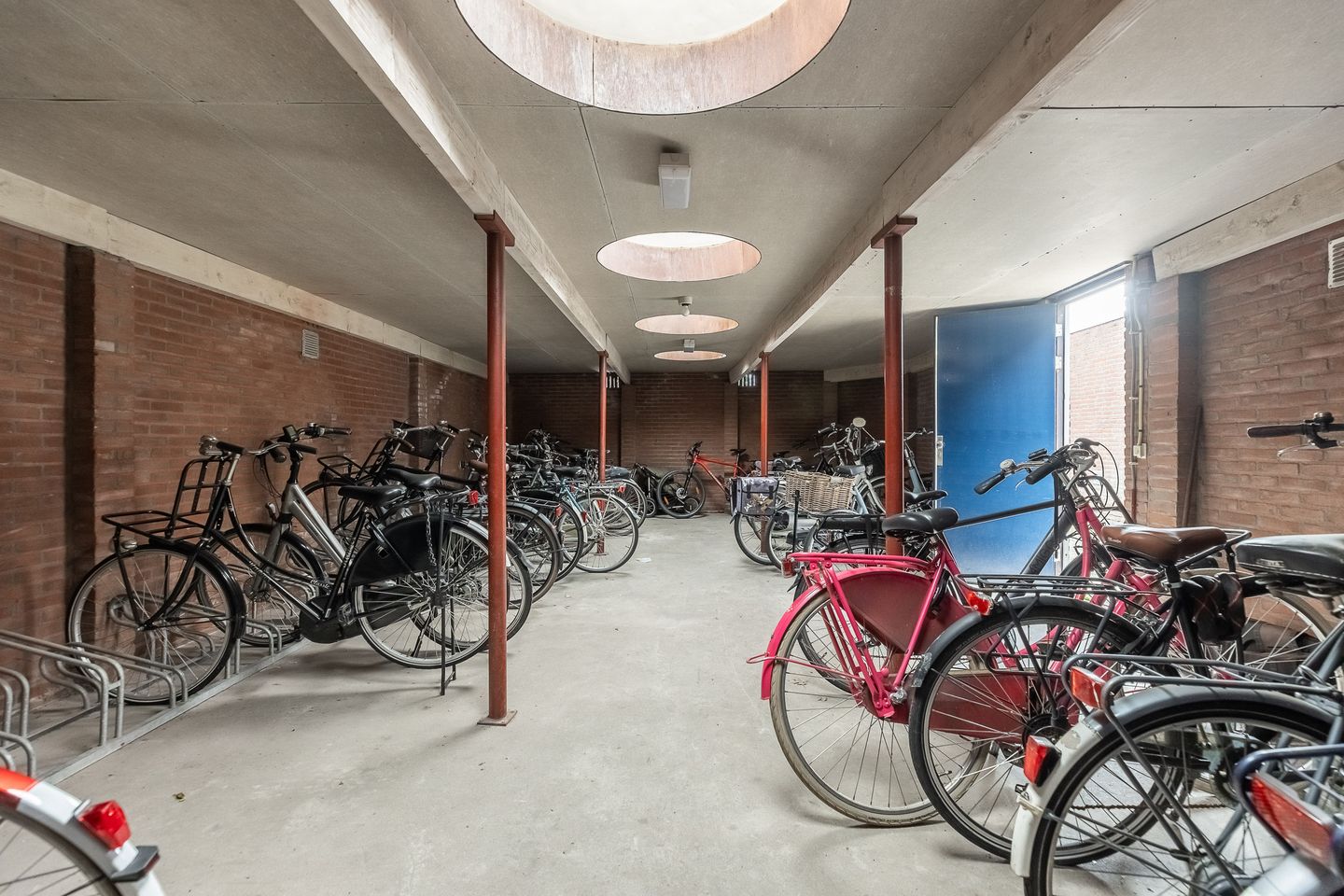 Foto 35 van Caspar Damstraat 33