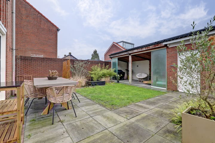 Foto 27 van van Bronkhorststraat 7