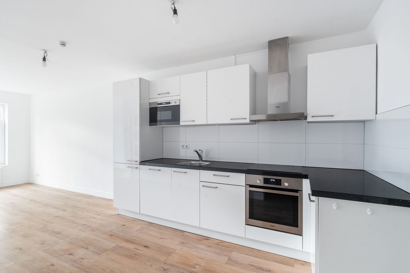 Photo 5 of Flakkeesestraat 87-B