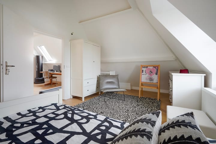 Foto 43 van De Perponcherstraat 136