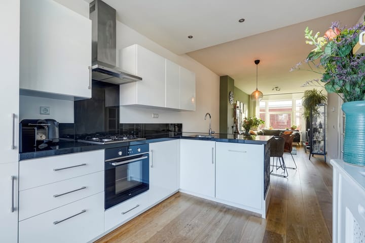 Photo 23 of Garderenstraat 19