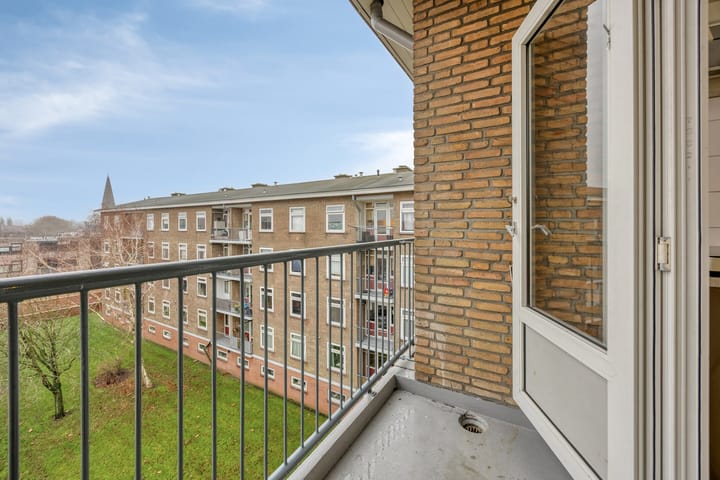 Foto 11 van Carel van Manderstraat 46