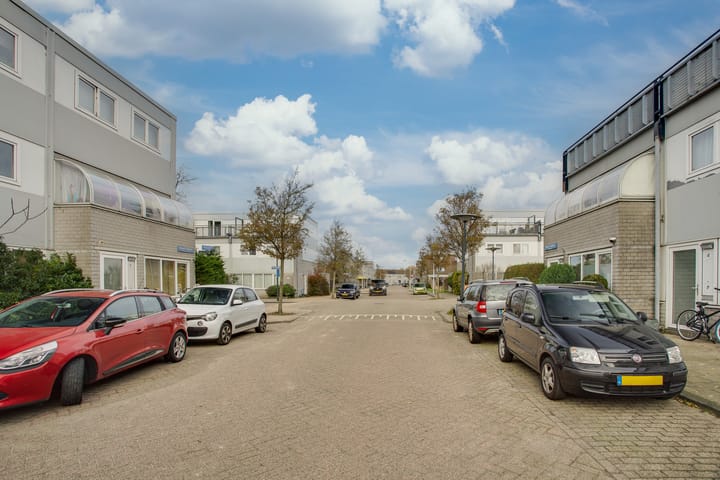 Foto 47 van Margaret Staalstraat 5