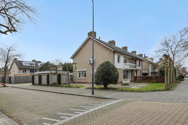 Foto 42 van Kamperfoeliestraat 38