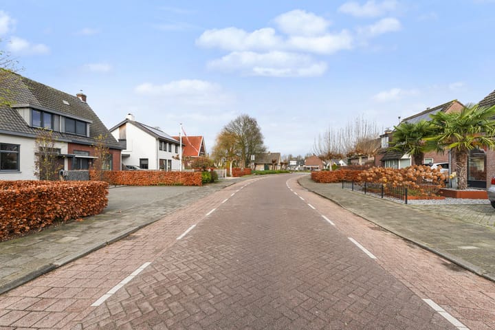 Foto 2 van Lennisheuvel 28