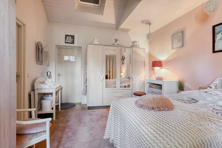 Photo 15 of Middenlaan 22