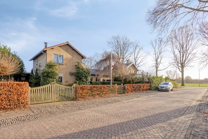 Photo 35 of Middenlaan 22