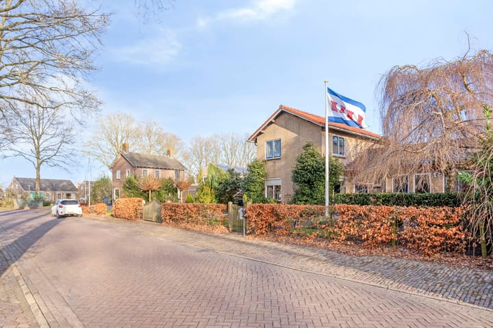 Photo 34 of Middenlaan 22