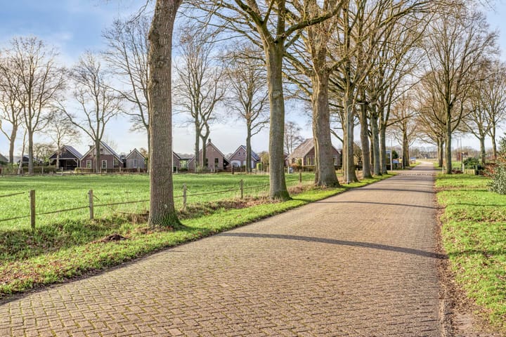 Photo 37 of Middenlaan 22