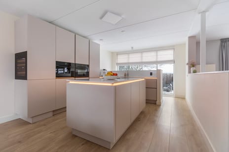 Balustrade 41 secondary image