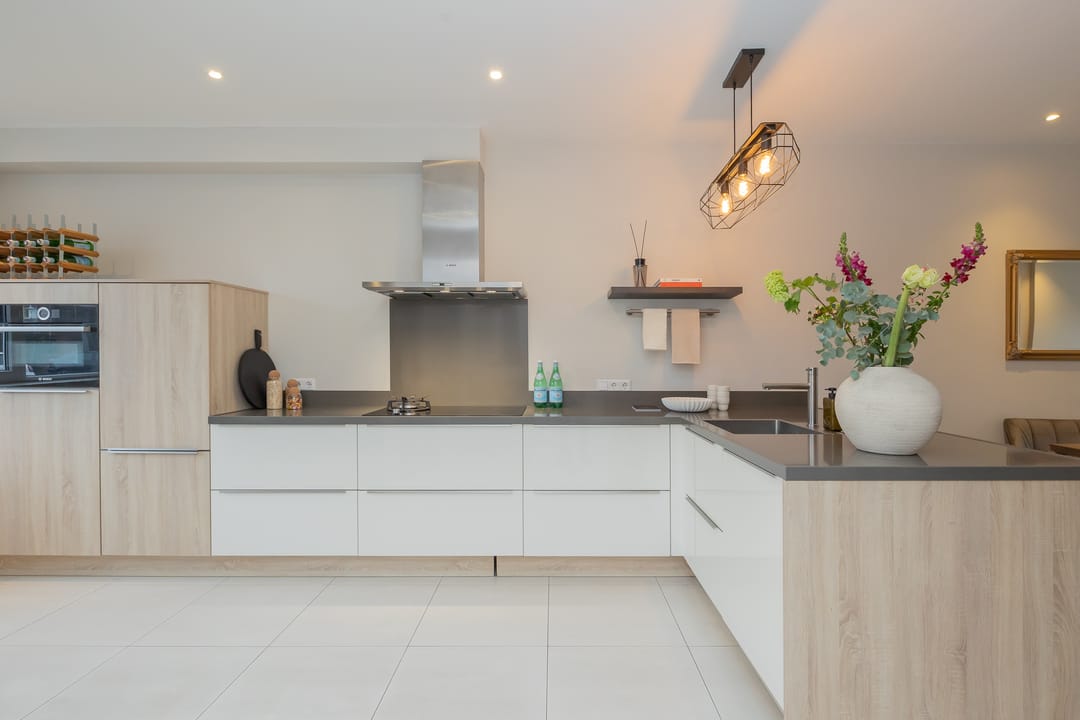 Photo 7 of Prof. R. Casimirstraat 34-A