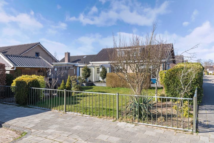 Photo 2 of Engwerd 15