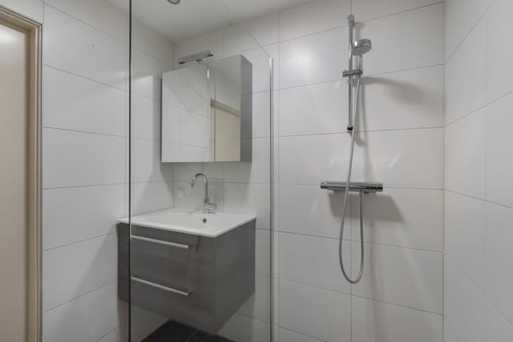 Photo 6 of Engwerd 15