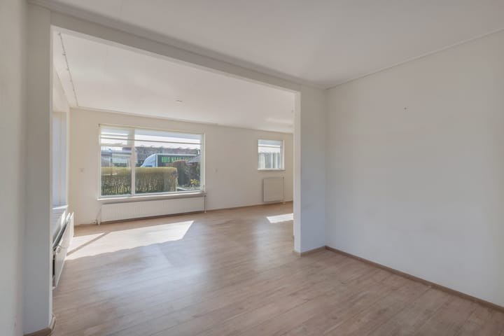 Photo 21 of Engwerd 15