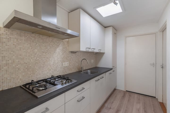 Photo 27 of Engwerd 15