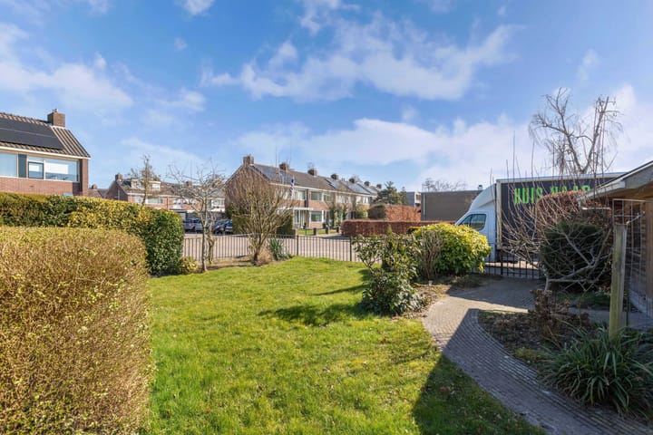 Photo 51 of Engwerd 15