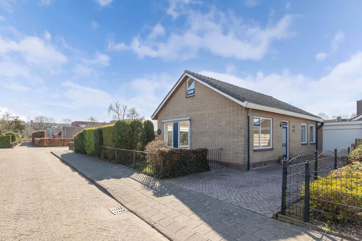 Photo 8 of Engwerd 15