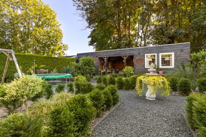 Foto 37 van Middenweg 95