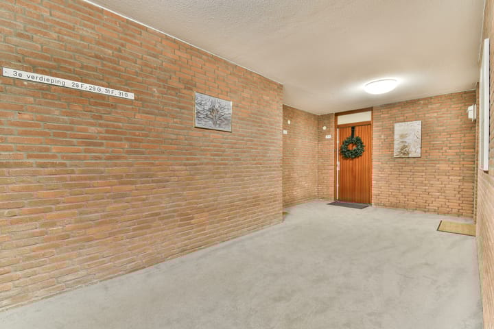 Foto 24 van Johan van Oldenbarneveltlaan 31-G