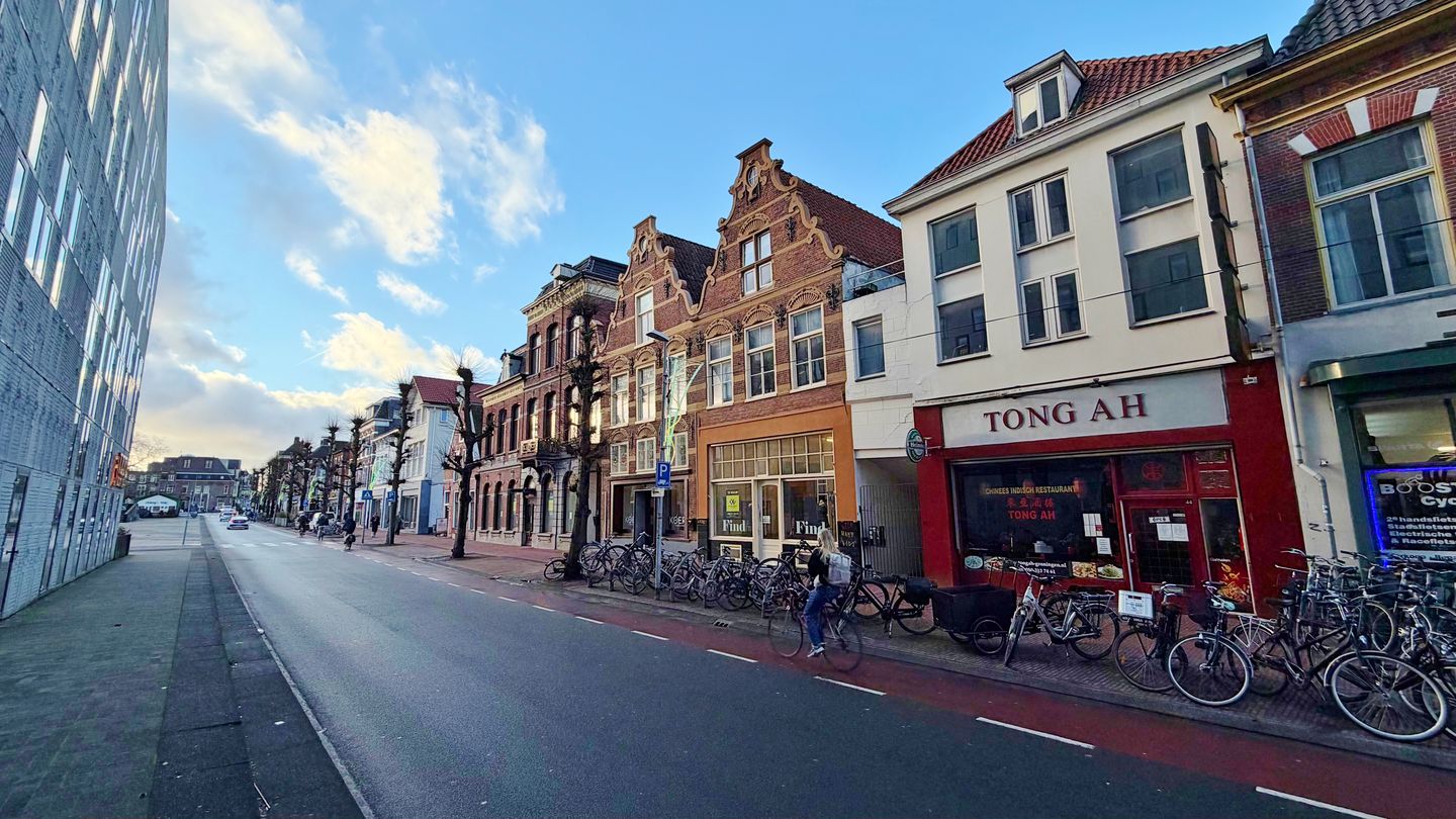 View photo 2 of Damsterdiep 42