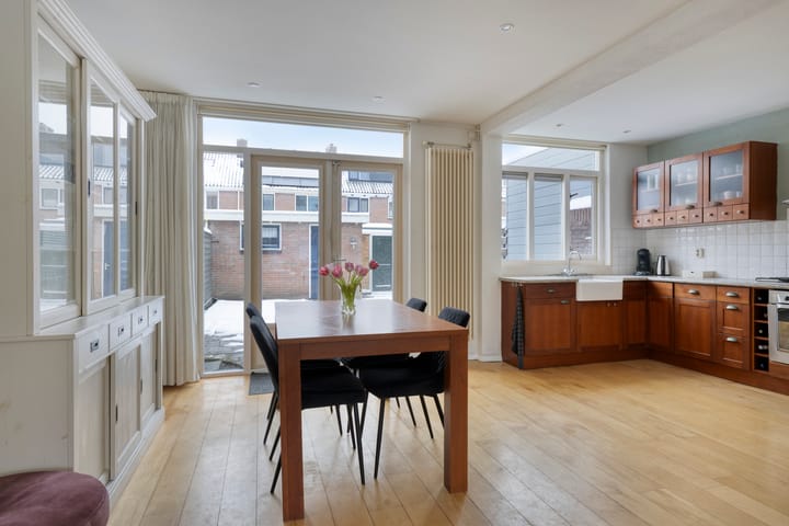 Foto 11 van Florastraat 33