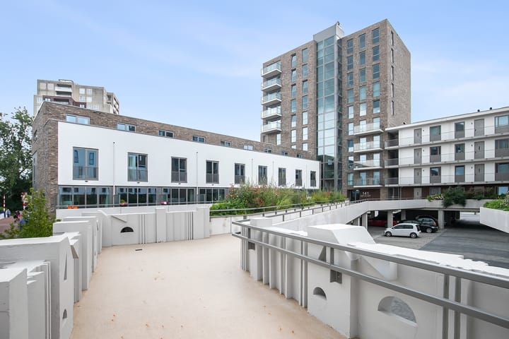 Foto 4 van Friesestraatweg 141-279