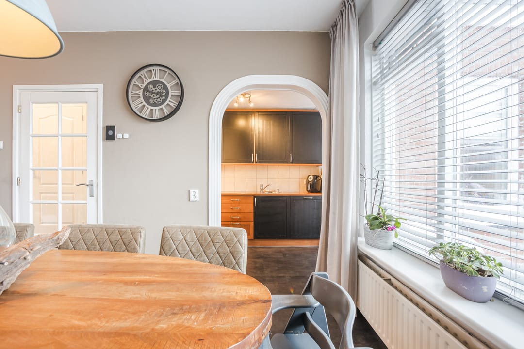 Photo 8 of Weigeliastraat 2