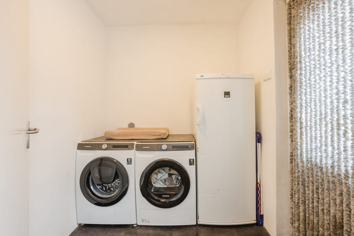 Foto 17 van Weigeliastraat 2