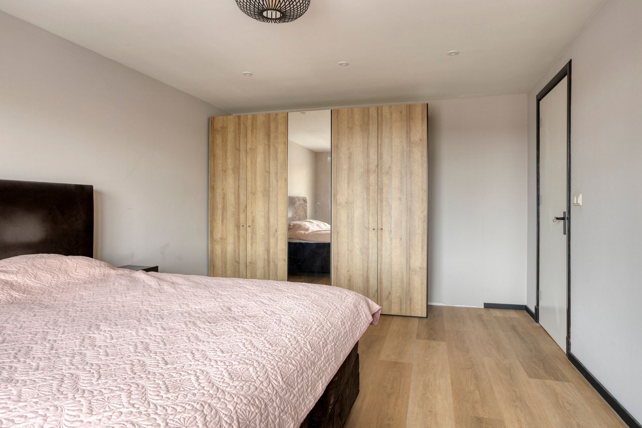 Foto 21 van Antwerpsestraatweg 203