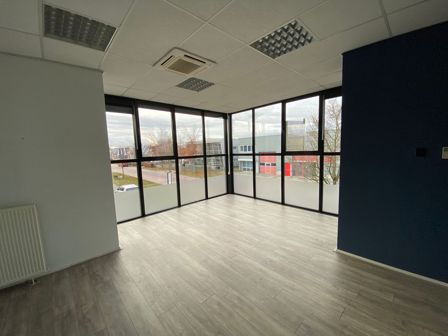 View photo 3 of Telfordstraat 11