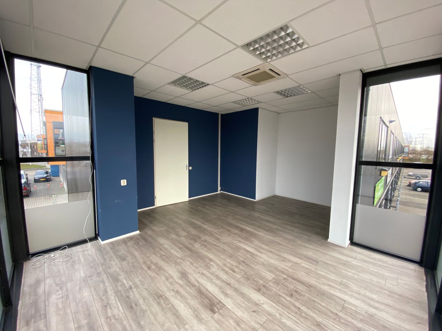 View photo 5 of Telfordstraat 11