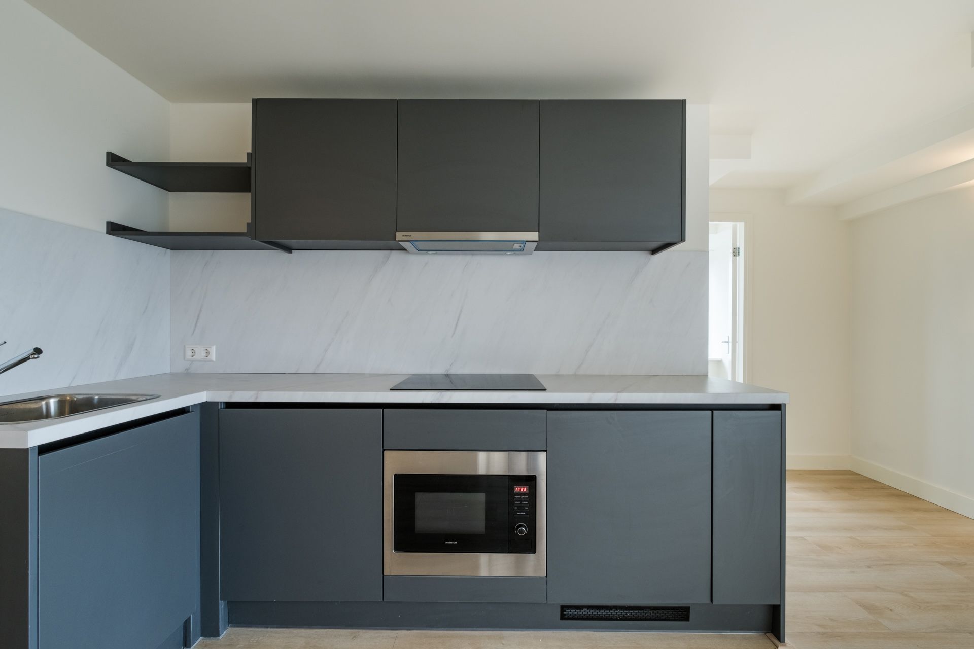 Photo 3 of Burgemeester Verwielstraat 2-C22