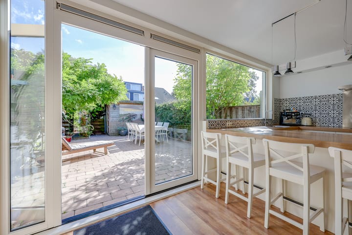 Photo 10 of Corellistraat 8