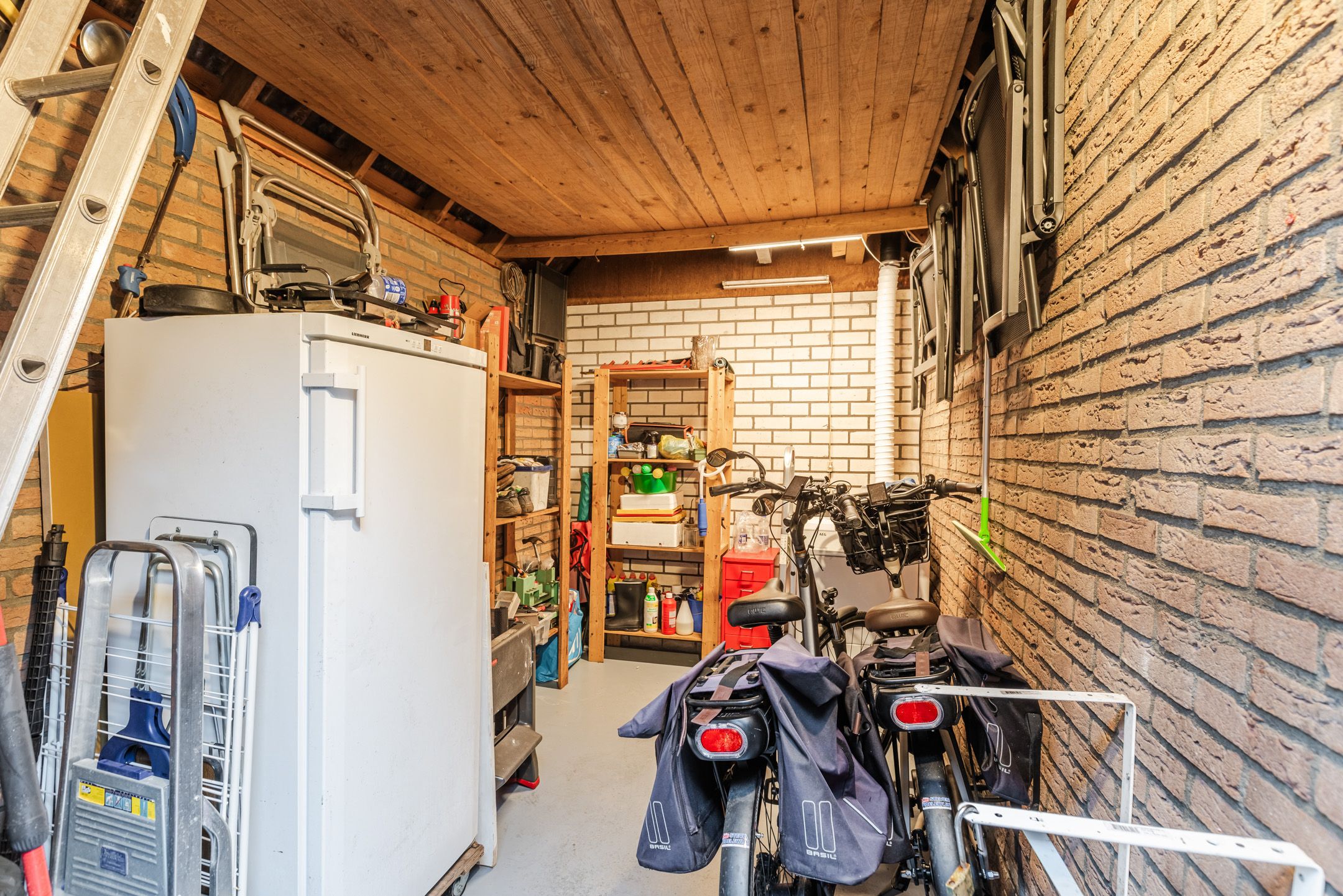 Foto 42 van Veenestraat 53