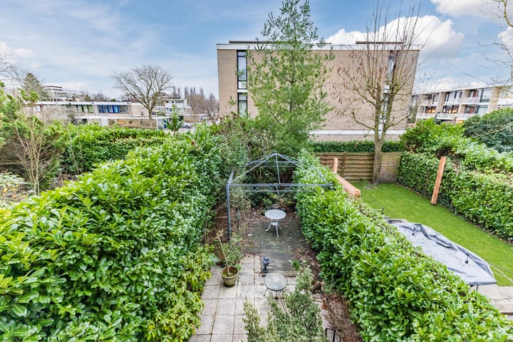 Foto 6 van Roosmarijnhof 3