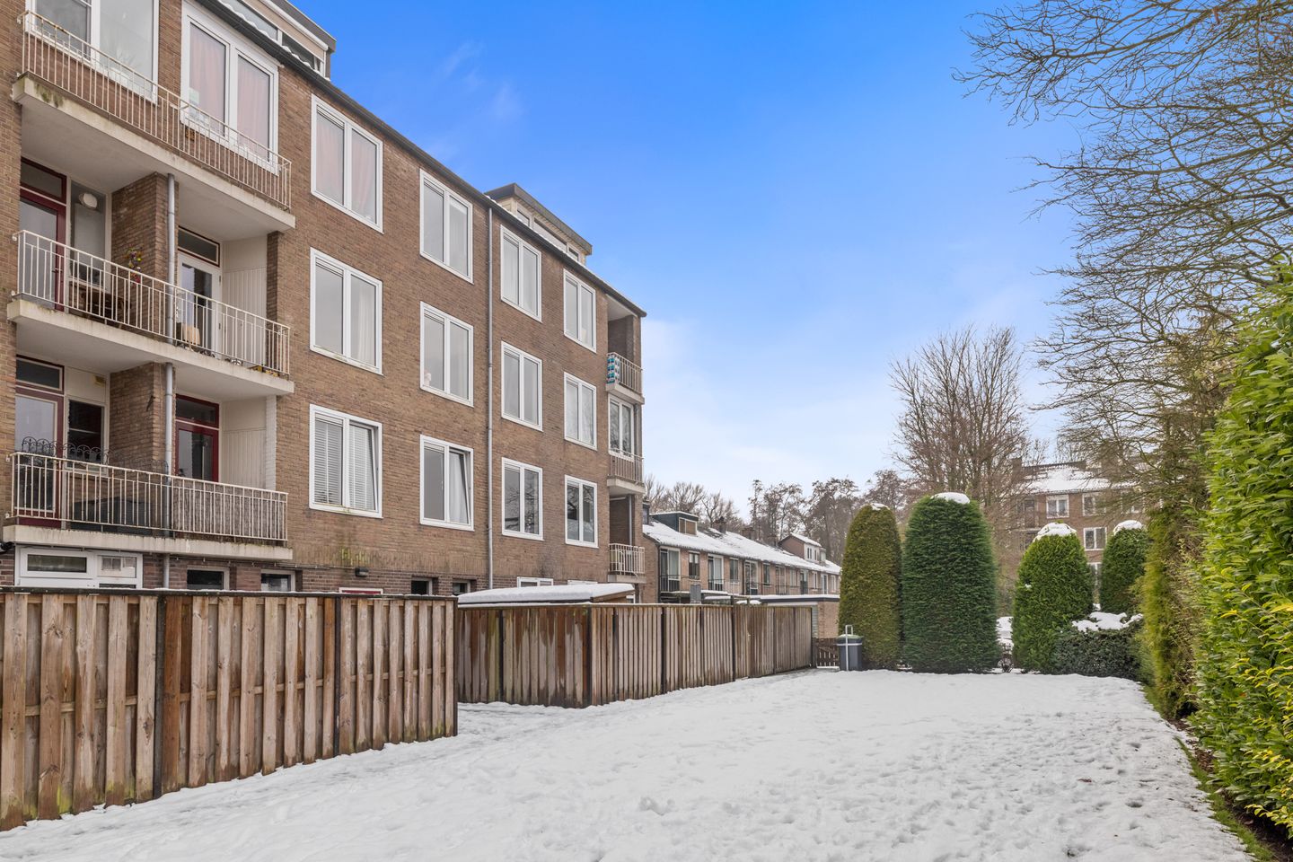 Photo 4 of Alphons Diepenbrockstraat 11-B
