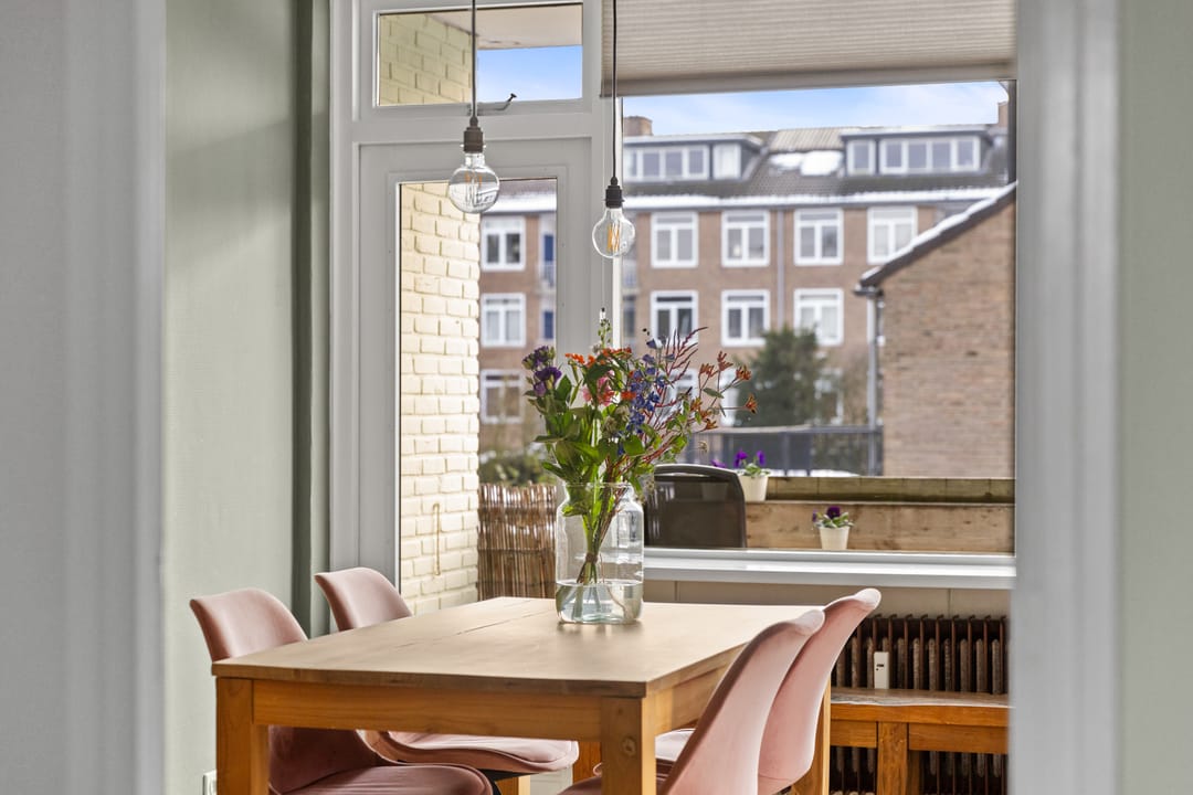 Photo 17 of Alphons Diepenbrockstraat 11-B