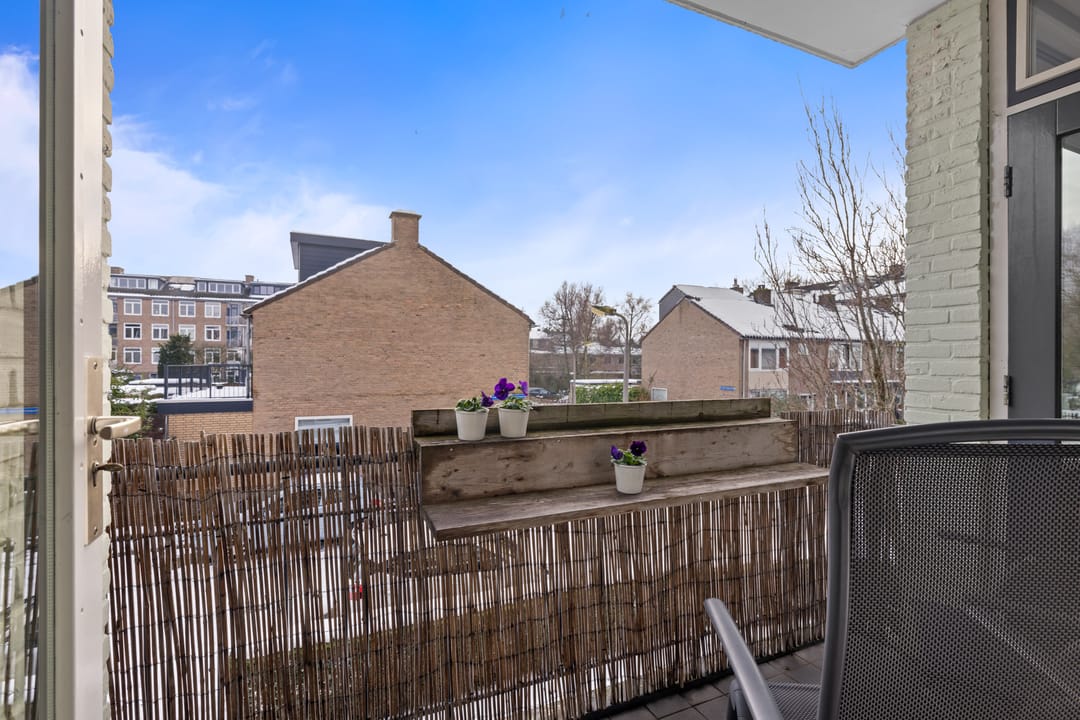 Photo 22 of Alphons Diepenbrockstraat 11-B